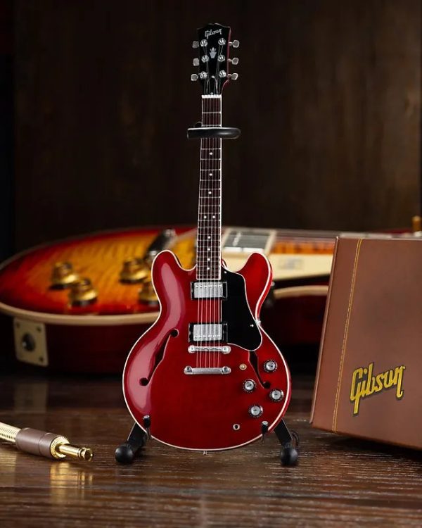 Axe Heaven GG-320 Gibson ES-335 1:4 Scale Mini Guitar Model (Faded Cherry) Supply